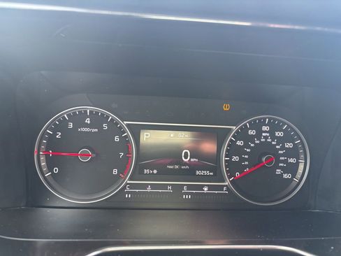 Used 2022 Kia Sorento LX image 9