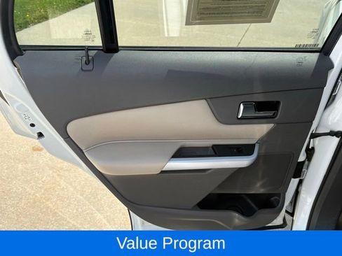 Used 2014 Ford Edge SEL w/ Equipment Group 204A AWD/4WD image 19