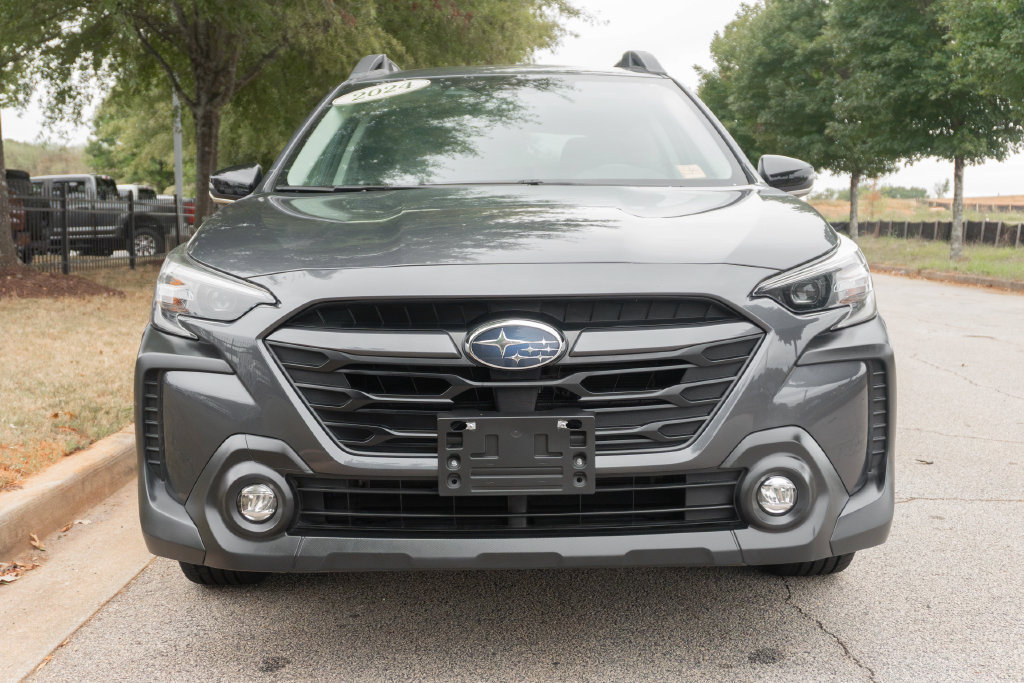 Used 2024 Subaru Outback Premium AWD/4WD image 4
