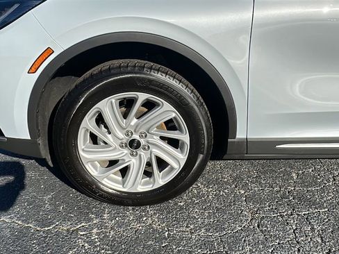 Used 2025 Lincoln Corsair FWD image 9