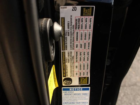 Used 2021 Toyota RAV4 LE AWD/4WD image 31
