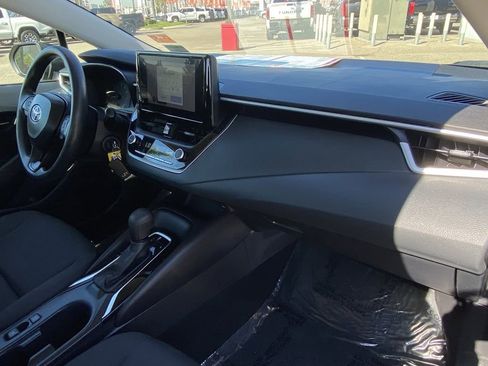 Certified 2025 Toyota Corolla LE image 17