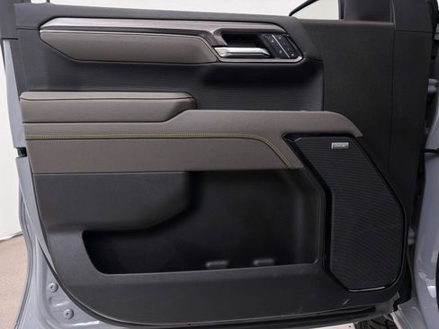 Used 2025 Chevrolet Silverado 1500 ZR2 w/ Technology Package image 18