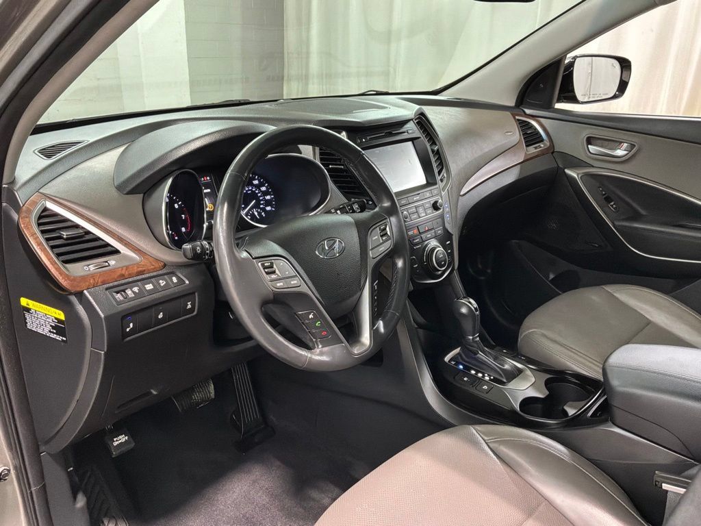Used 2018 Hyundai Santa Fe Sport w/ 2.4L Tech Package 04 AWD/4WD image 17
