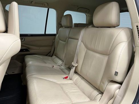 Used 2015 Lexus LX 570 4WD w/ Luxury Package image 47