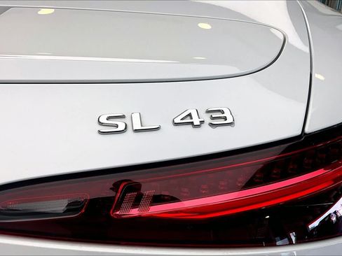 Used 2023 Mercedes-Benz SL 43 AMG image 10