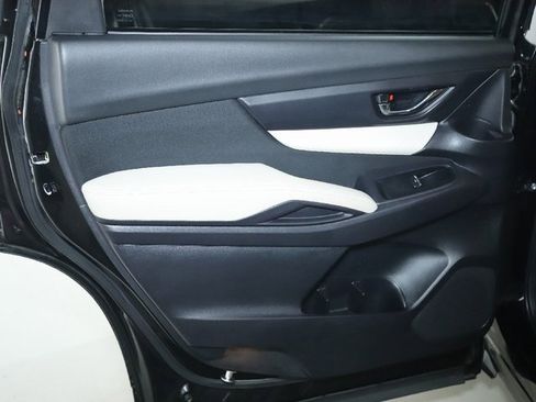 Used 2022 Subaru Ascent Premium w/ Convenience Package image 13