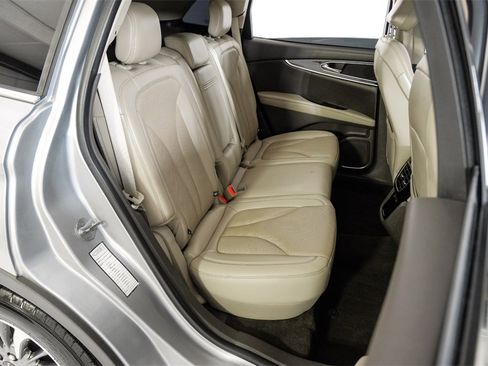 Used 2023 Lincoln Nautilus Reserve image 38