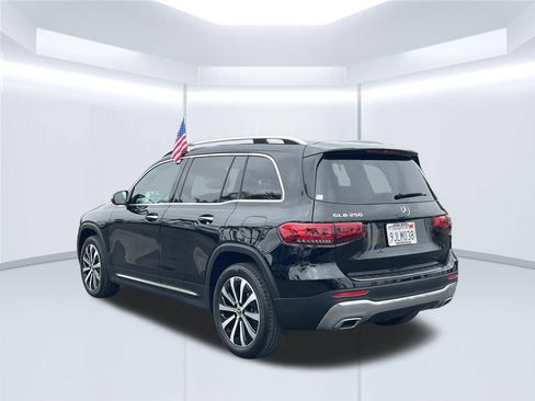 Used 2023 Mercedes-Benz GLB 250 image 3
