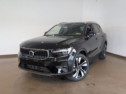 New 2025 Volvo XC40 B5 Ultra w/ Protection Package Premier