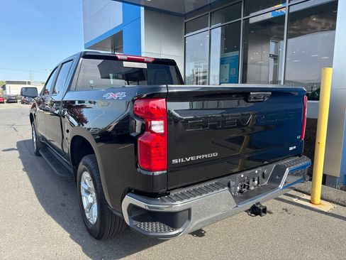 Used 2025 Chevrolet Silverado 1500 LT w/ Convenience Package II AWD/4WD image 8