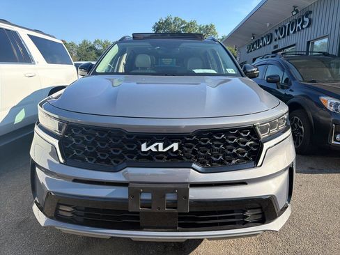 Used 2023 Kia Sorento SX AWD/4WD image 2