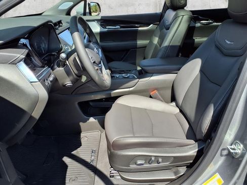 New 2025 Cadillac XT5 Premium Luxury w/ Technology Package image 4