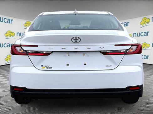 Used 2025 Toyota Camry LE FWD image 5