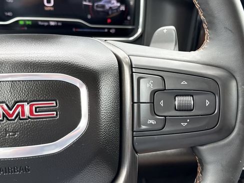 Used 2025 GMC Sierra 1500 AT4 w/ Technology Package AWD/4WD image 16