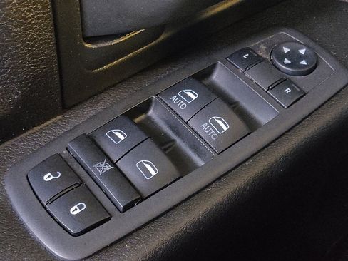 Used 2019 RAM 1500 Tradesman RWD image 27