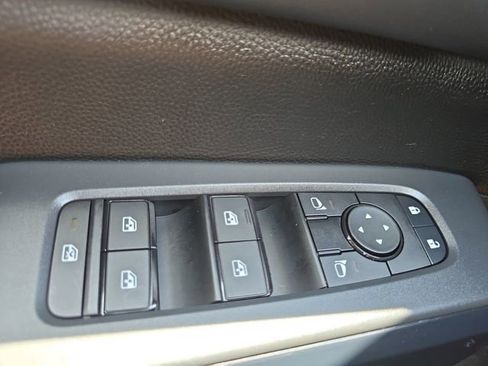 New 2026 Nissan Pathfinder SV FWD image 30