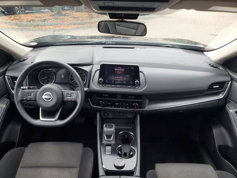 Used 2024 Nissan Rogue SV image 24