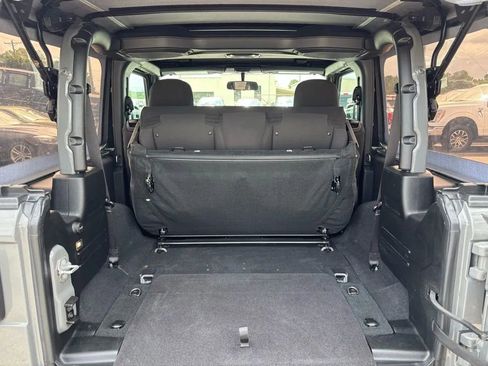 Used 2023 Jeep Wrangler Sport AWD/4WD image 21