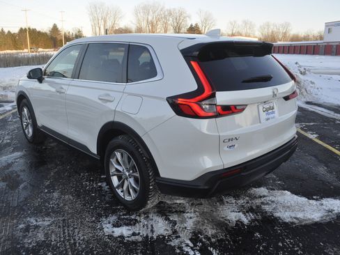 Used 2023 Honda CR-V EX image 5