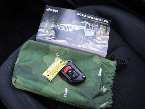 Used 2022 Jeep Wrangler Unlimited Sport AWD/4WD image 93