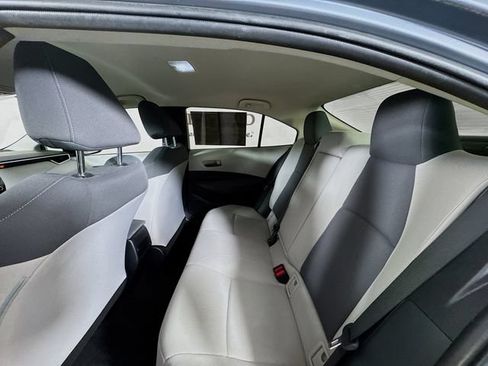 Used 2022 Toyota Corolla LE FWD image 26