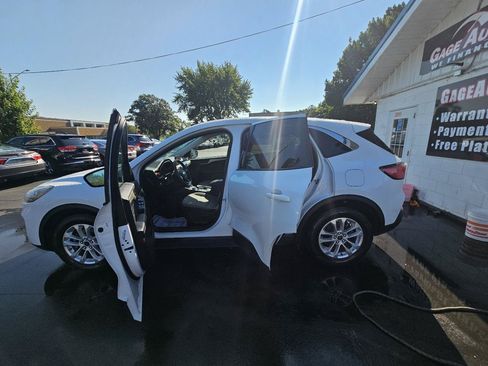 Used 2022 Ford Escape SE FWD image 23