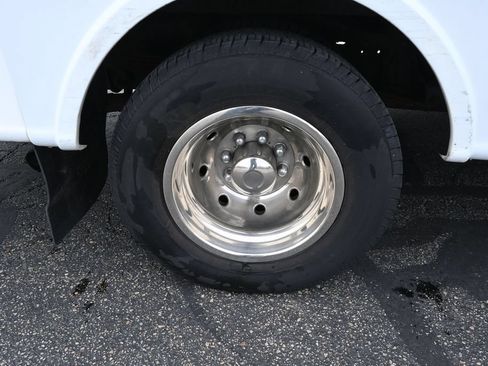 Used 2003 Ford E-450 and Econoline 450 RWD image 14