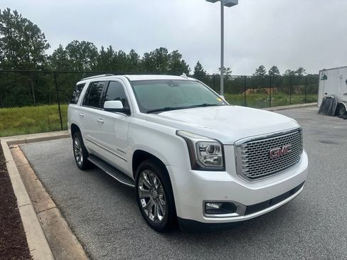 Used 2016 GMC Yukon Denali w/ Open Road Package AWD/4WD image 3