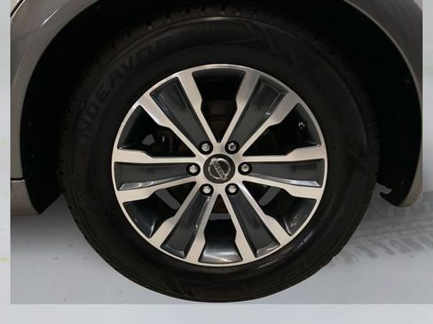 Used 2019 Nissan Armada SL w/ Premium Package image 18