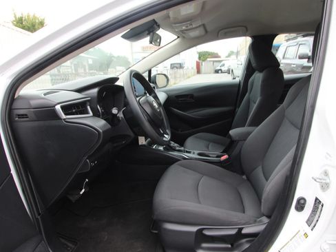 Used 2022 Toyota Corolla LE FWD image 9