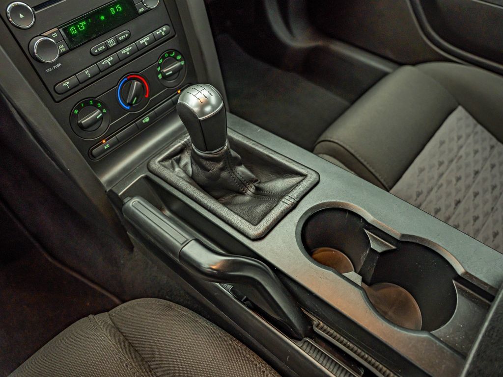 Used 2008 Ford Mustang GT RWD image 30