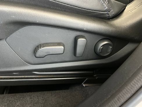 Used 2025 Subaru Forester Limited AWD/4WD image 22