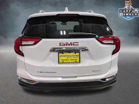 Used 2022 GMC Terrain SLT w/ Infotainment Package II AWD/4WD image 5