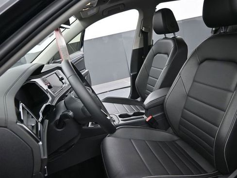 Used 2022 Volkswagen Jetta SE image 11