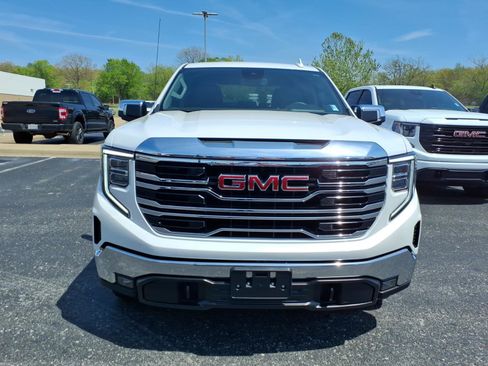 Used 2024 GMC Sierra 1500 SLT w/ X31 Off-Road Package image 2