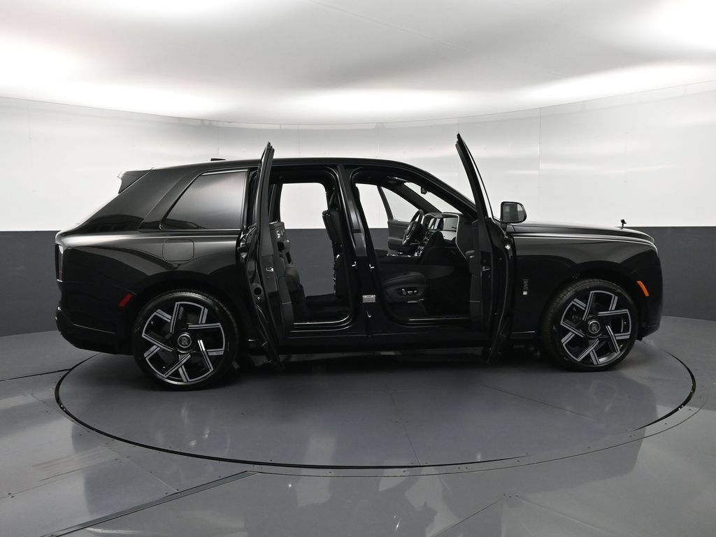 New 2027 Rolls-Royce Cullinan Black Badge AWD/4WD image 41