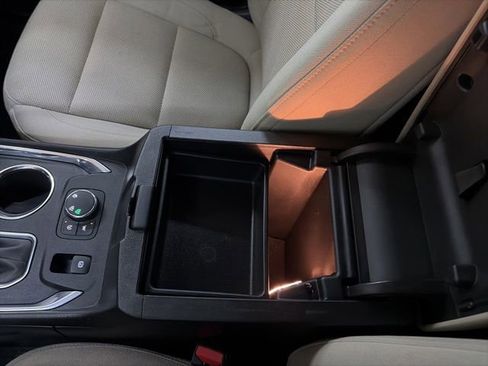 Used 2023 Chevrolet Traverse LS AWD/4WD image 74