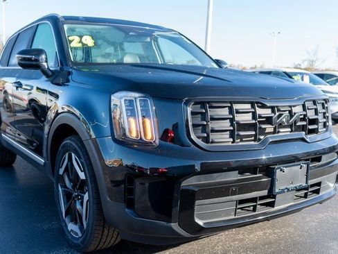 Used 2024 Kia Telluride S w/ S Sunroof Package image 4