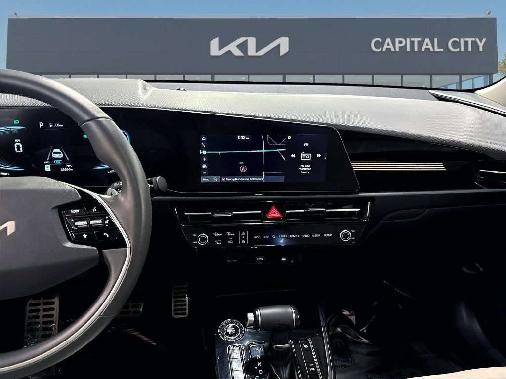Certified 2023 Kia Niro EX Touring FWD image 14