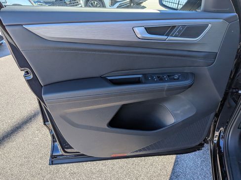 New 2026 Volkswagen Atlas Cross Sport SE image 11