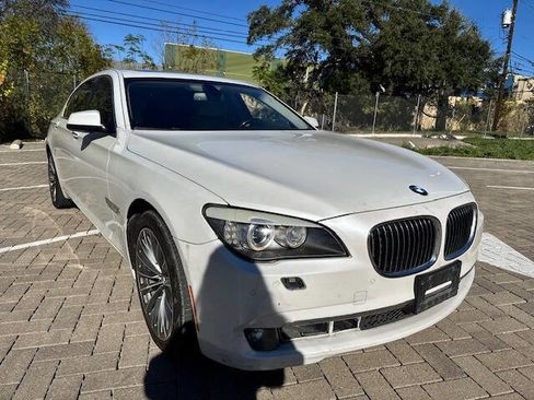 Used 2012 BMW 740Li image 10