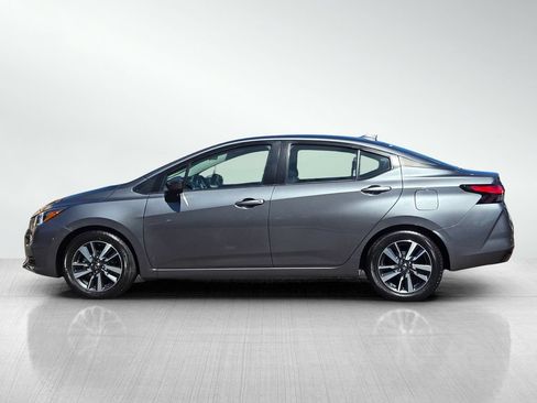 Used 2021 Nissan Versa SV FWD image 8