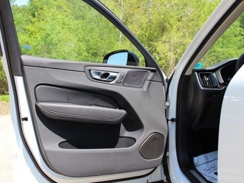 Certified 2023 Volvo XC60 T8 Plus w/ Climate Package AWD/4WD image 23