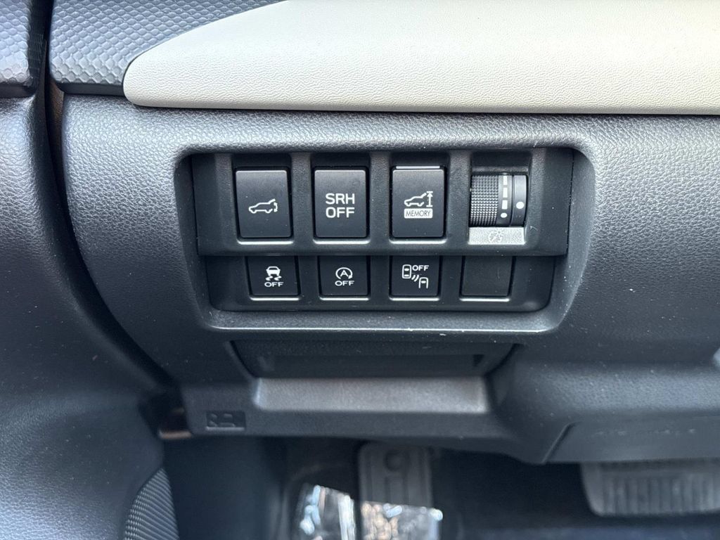 Used 2023 Subaru Forester Limited AWD/4WD image 14