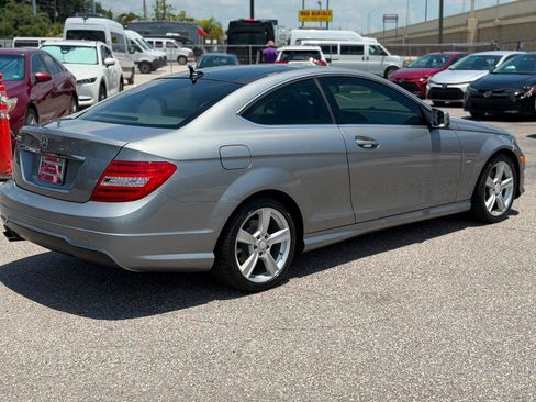 Used 2012 Mercedes-Benz C 250 Coupe image 4