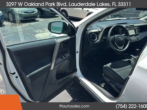 Used 2013 Toyota RAV4 XLE FWD image 17