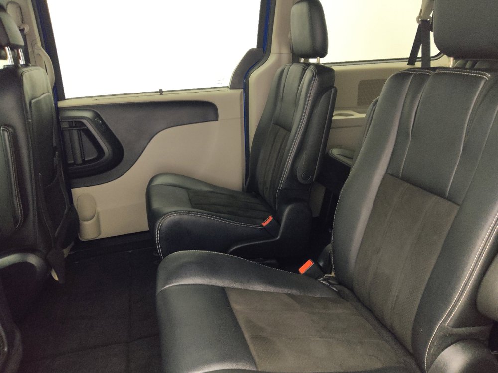 Used 2020 Dodge Grand Caravan SXT w/ Driver Convenience Group FWD image 18