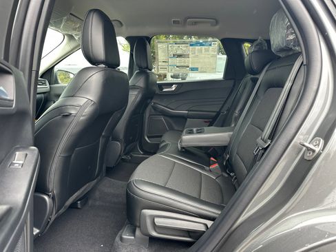 New 2026 Ford Escape SE image 17