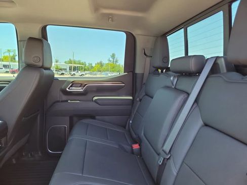 Certified 2025 Chevrolet Silverado 1500 RST w/ Convenience Package II AWD/4WD image 11